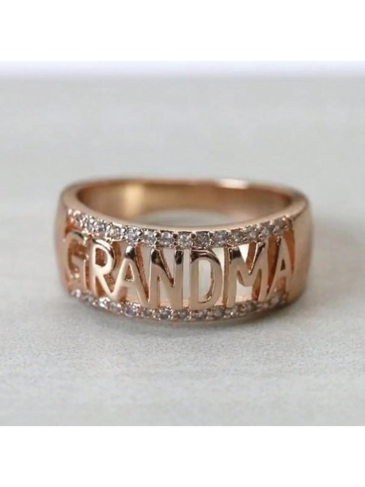 1 Pieza Anillo De Carta 'abuela' Con Diamantes De Imitacion Huecos, Ideal Para Regalar