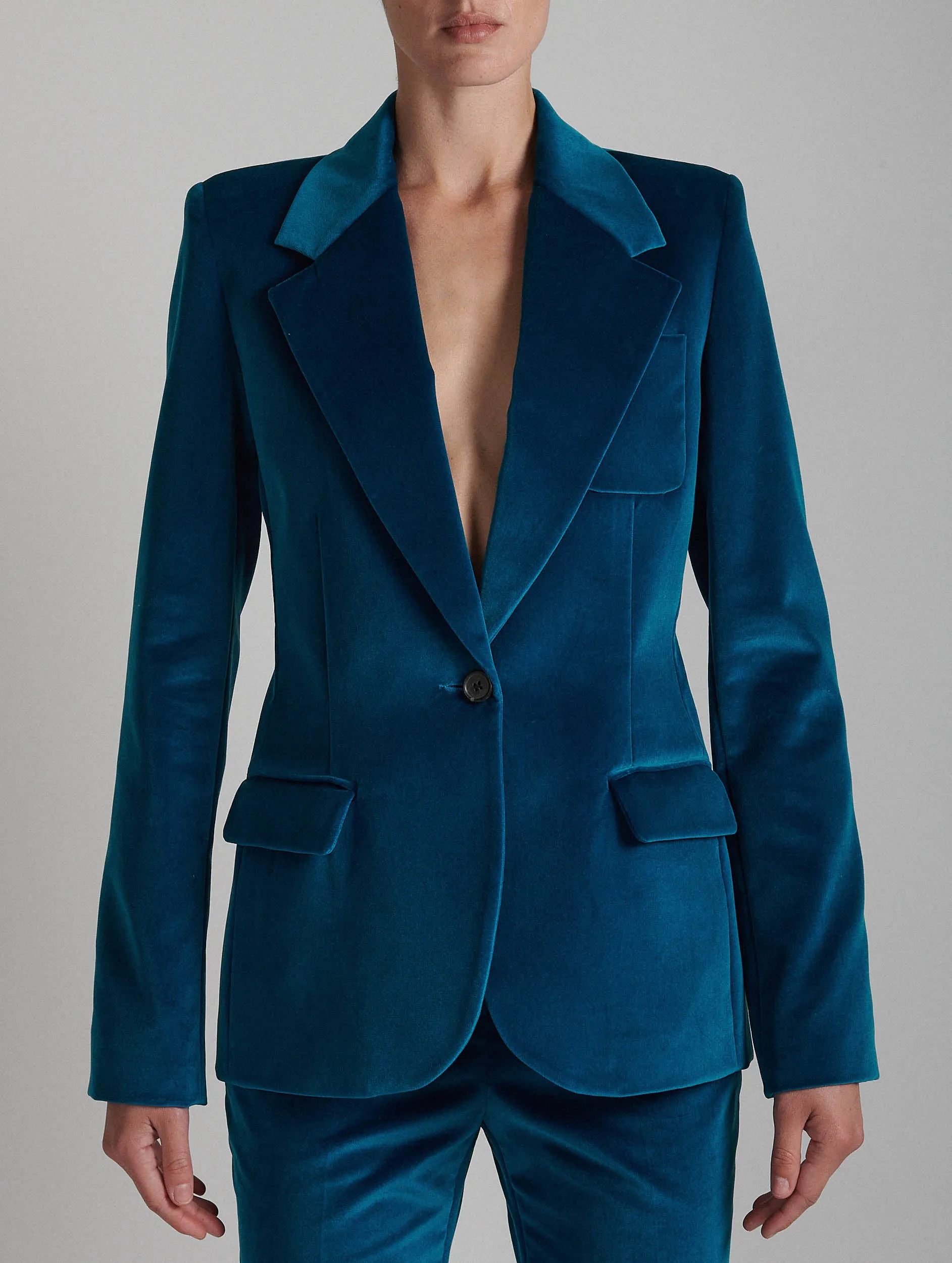 Veste cintrée en velours bleu